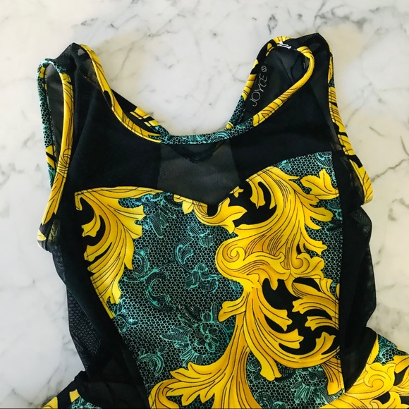 NEW Peplum Pattern Top - Picture 8 of 8